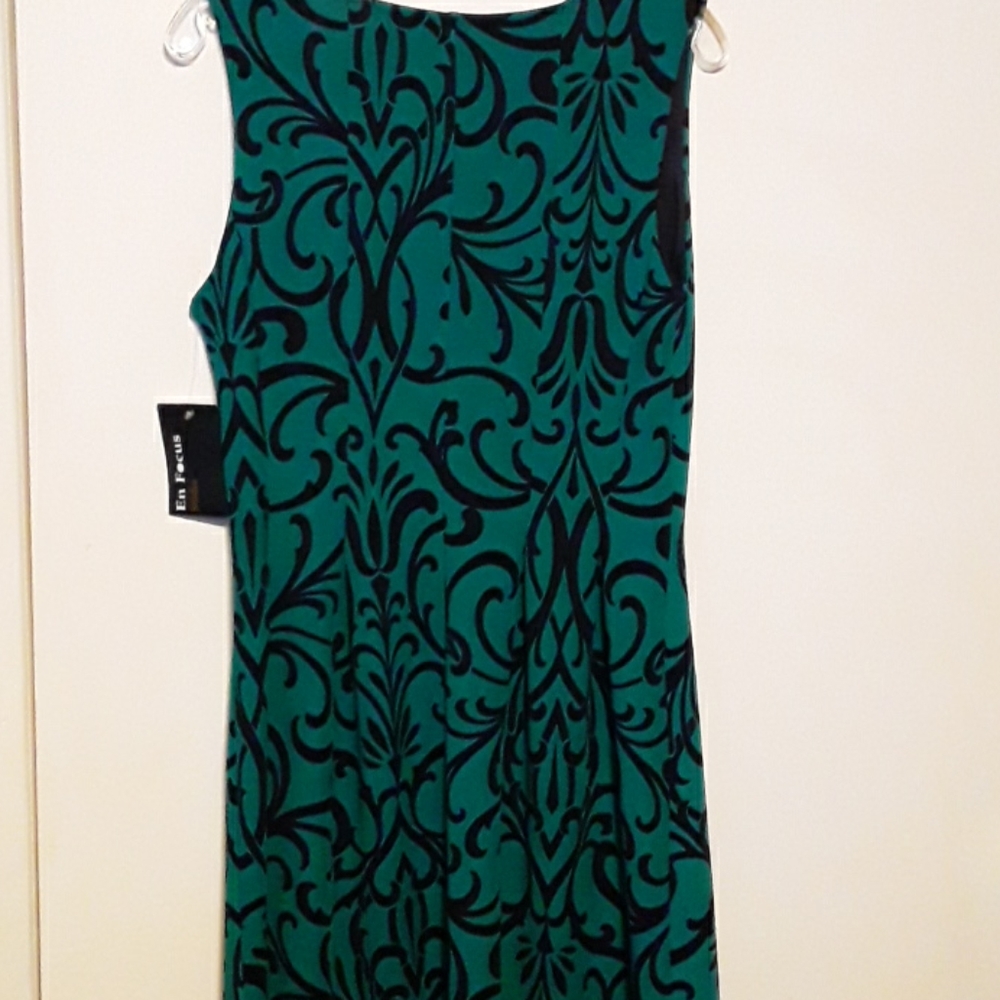 Dress - Picture 2 of 3